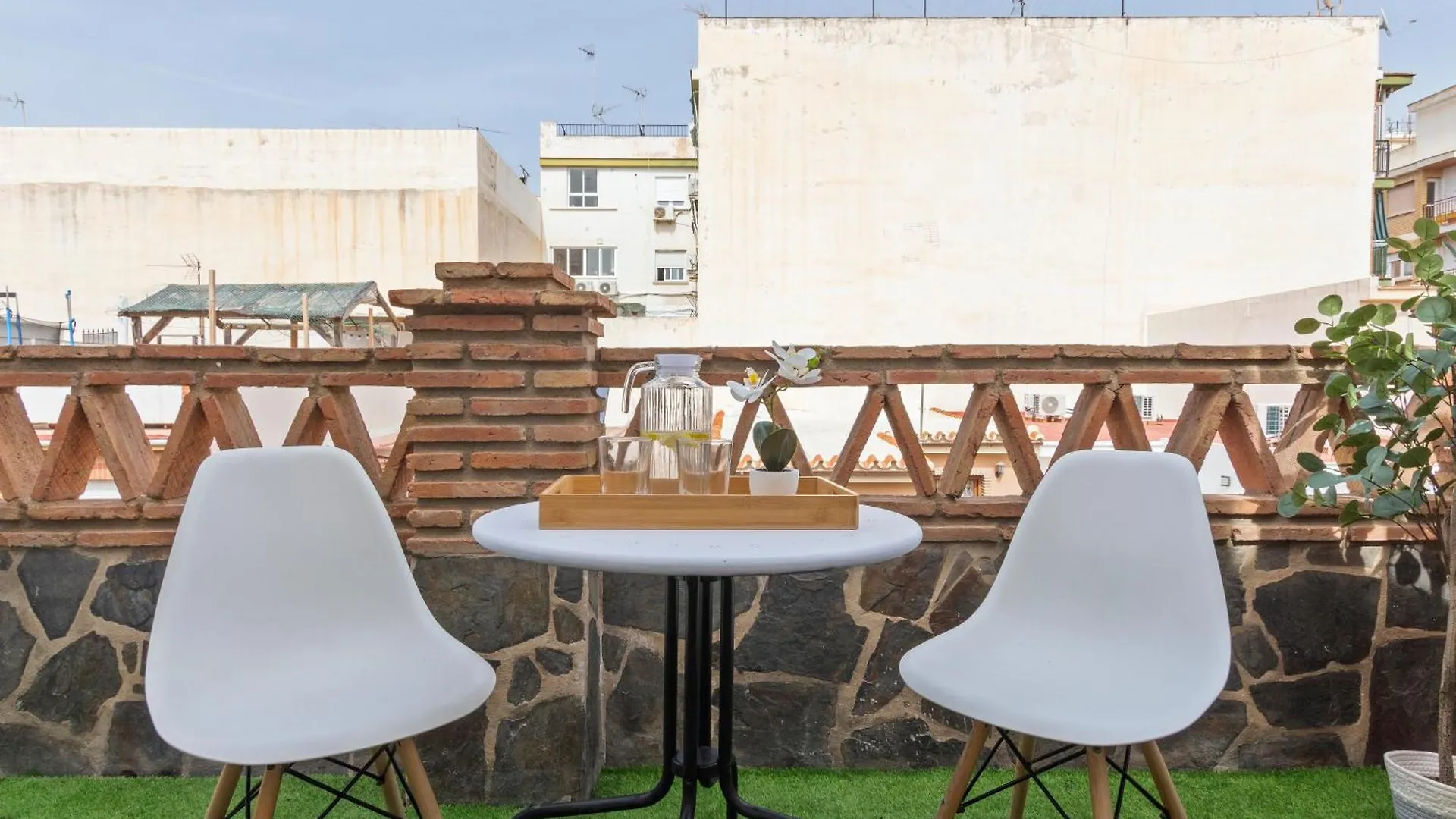 Luxer Holidays Малага Апартаменты